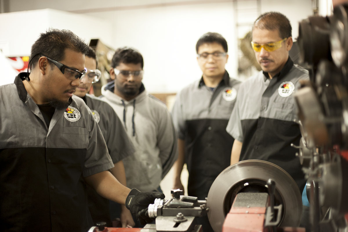 How to Become an Auto Mechanic with No Experience - CET